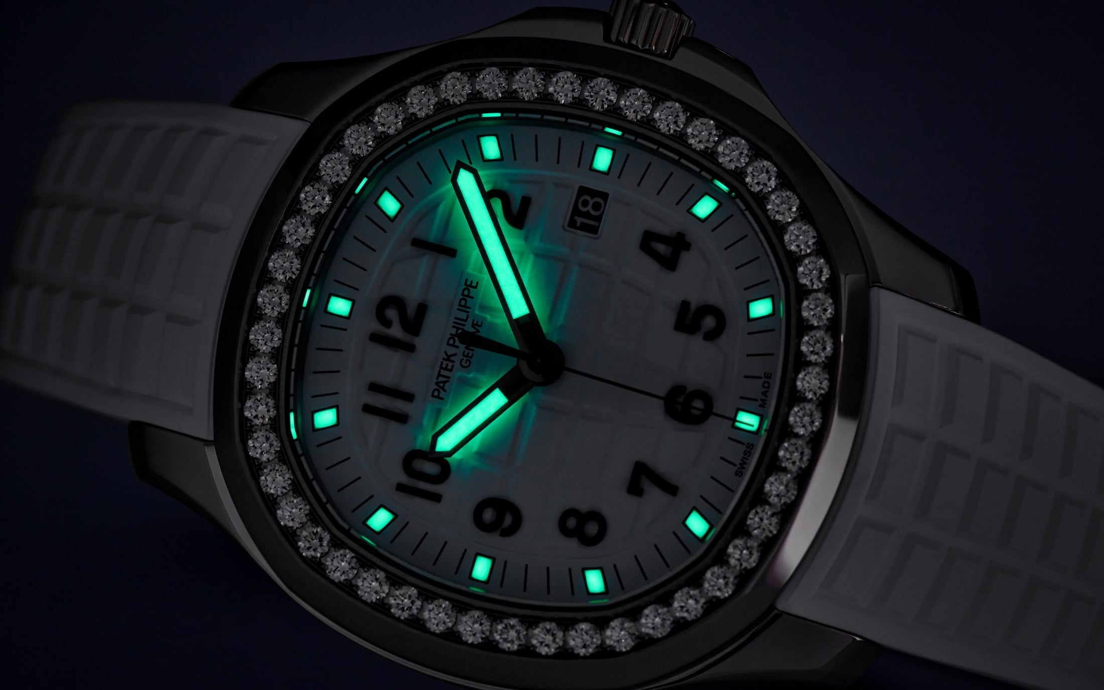 Patek Philippe Aquanaut Luce, Stainless Steel, 38,8mm, Ref# 5267/200A-010 - Image 9
