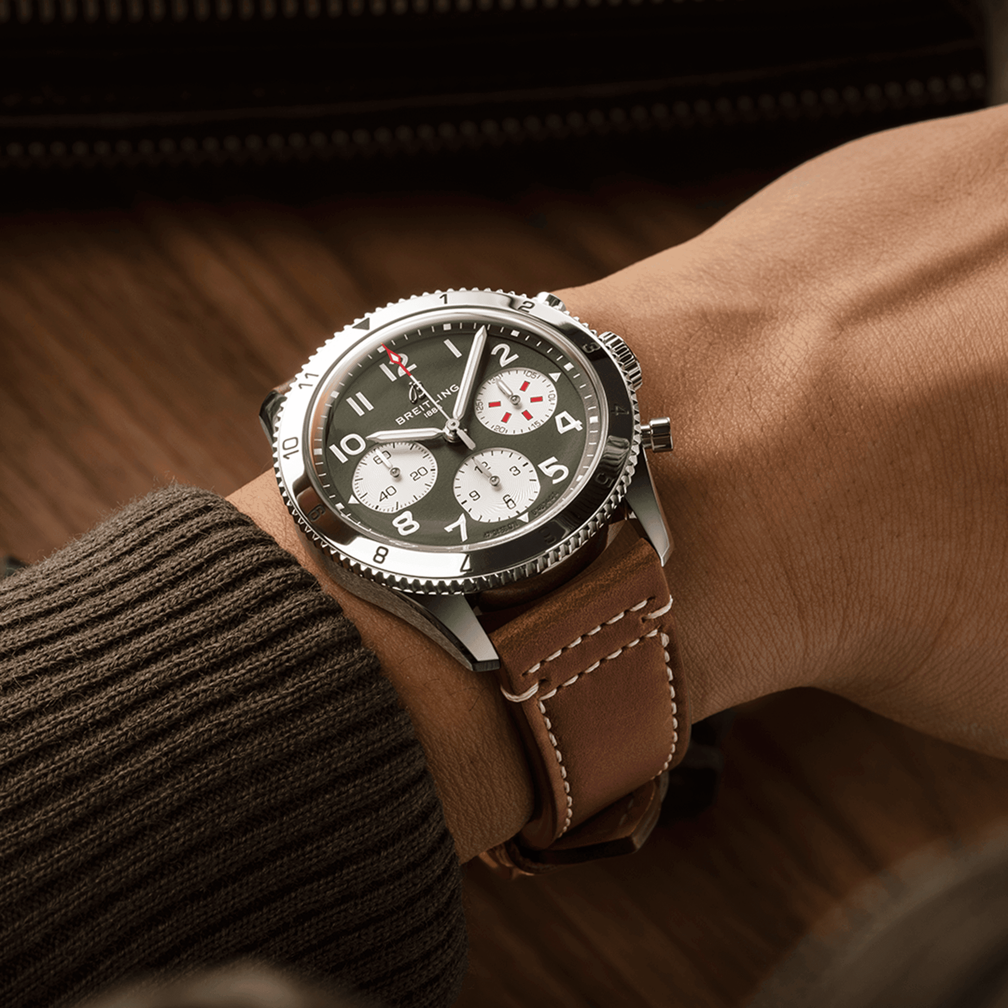 Breitling Classic AVI Chronograph 42 Curtiss Warhawk, Stainless Steel, Ref# A233802A1L1X1, Unworn 2024 - Image 5