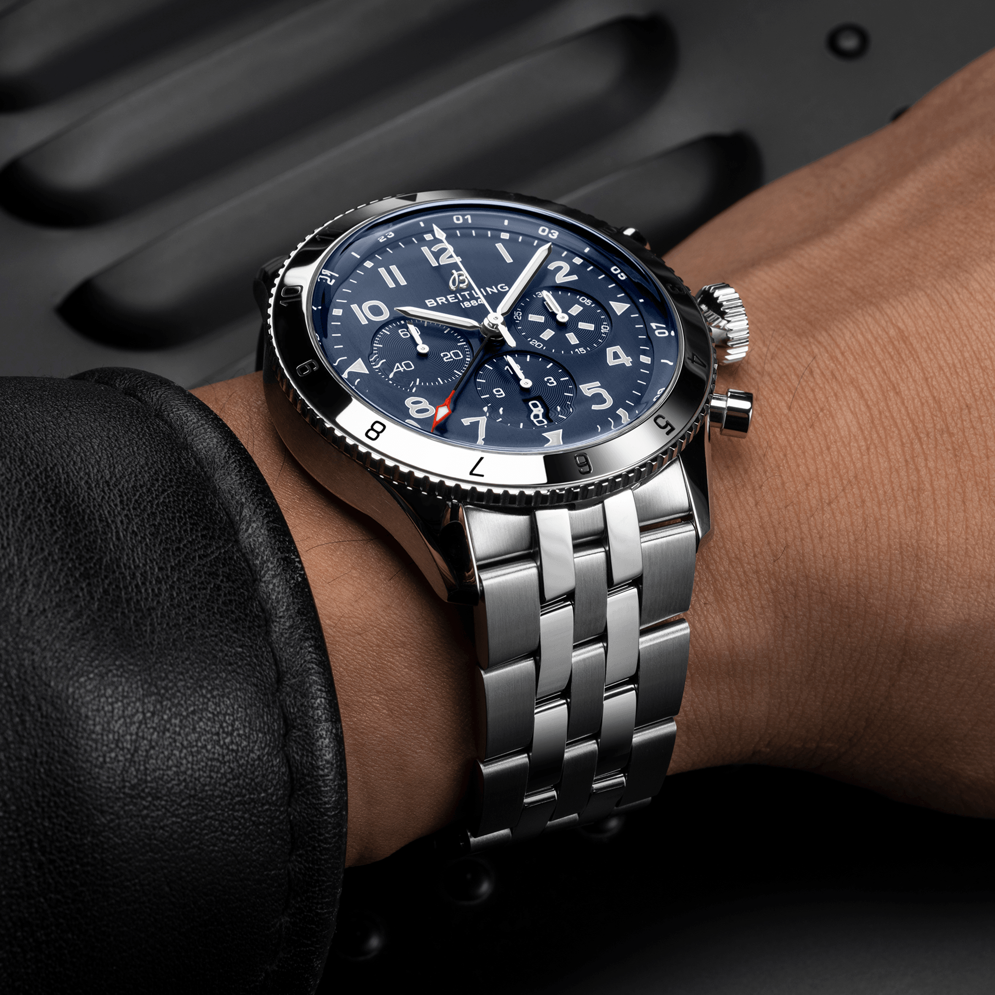 Breitling Classic AVI B04 Chronograph GMT 46 Tribute to Vought F4U Corsair, Stainless Steel, Ref# AB04451A1C1A1, Unworn 2024 - Image 5